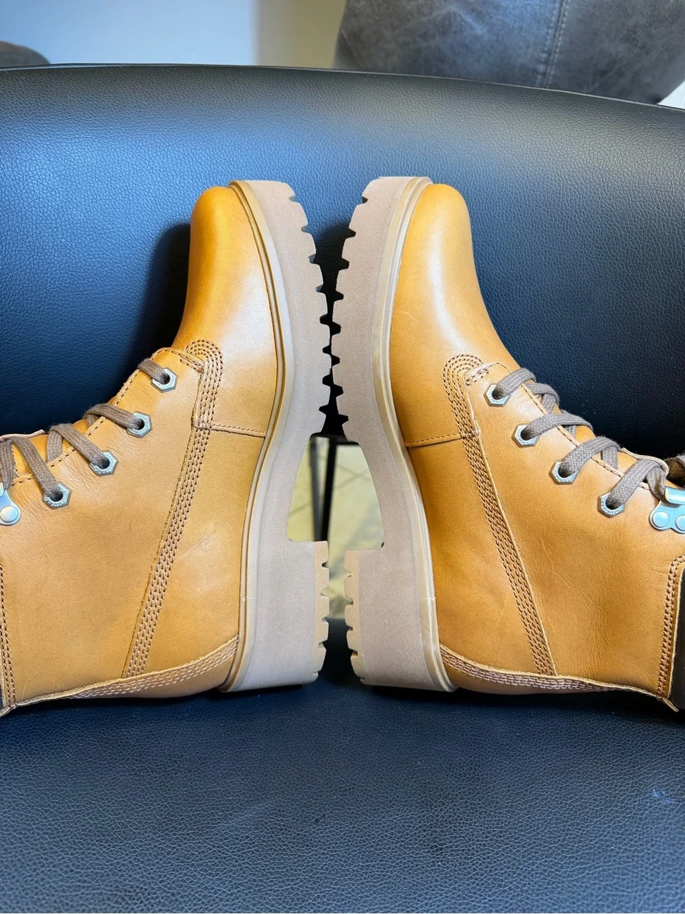 Timberland Carnaby Cool Mid Lace-up Boots Size 8
